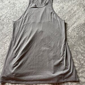 Lululemon Athletica Gray Asymmetrical Sleeveless Tank Top Size: Like Medium